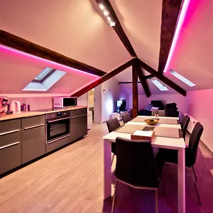 https://les-suites-de-nanesse.brusselshotelsbook.com