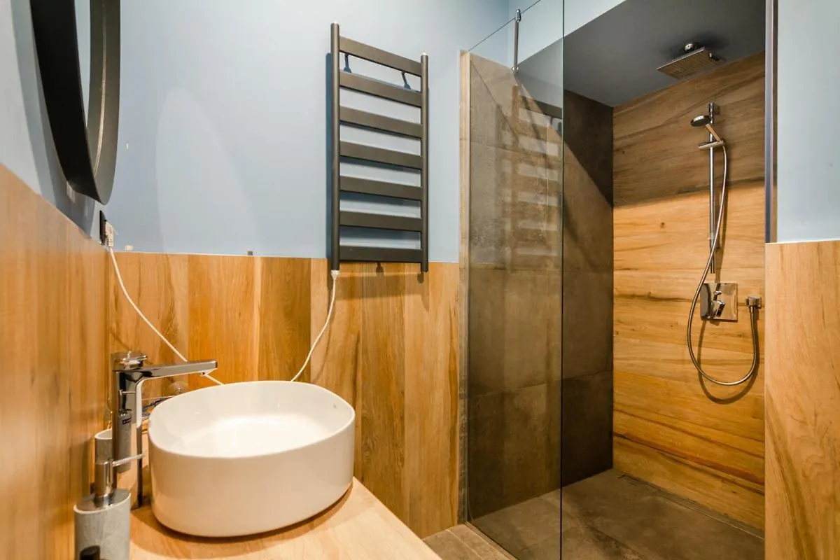 Viral 2 Bedroom Photo Studio Loft Sofia Appartamento